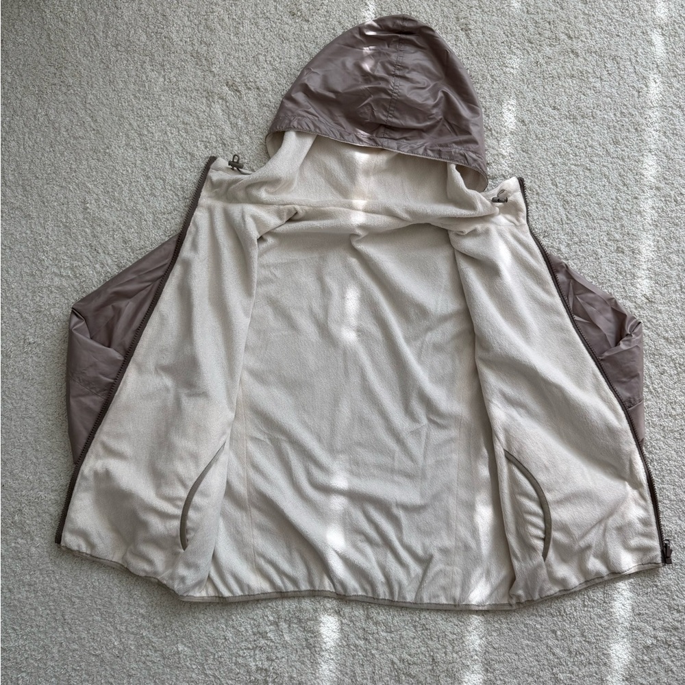 Uniqlo reversible jacket - Picture 3 of 5